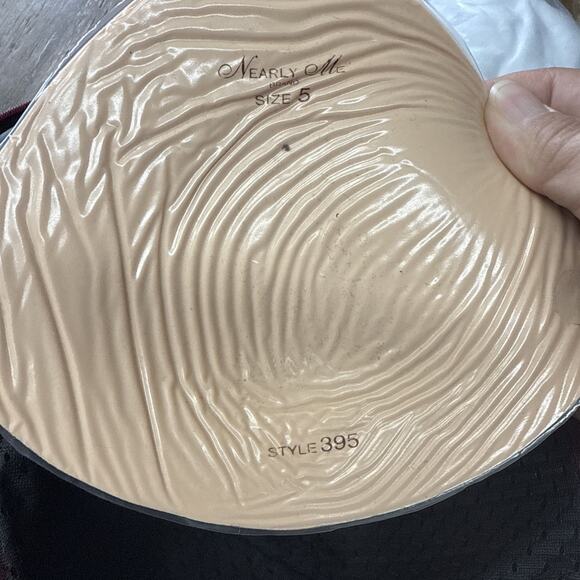 Nearly Me Mastectomy Breast Form Prosthesis 395 Size 55 + Med Cotton Bra - Picture 4 of 6